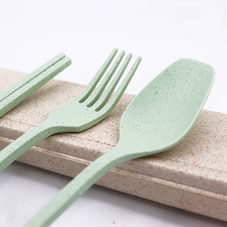 3-in-1 Eco-Wheat Cutlery Gifts Set 09