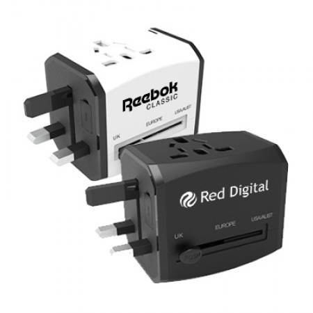 HITEC Travel Adapter Dual USB and Type-C Charger 01