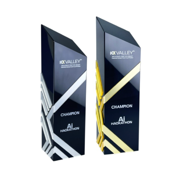 Square Honor Series Type 33 Trophy 01